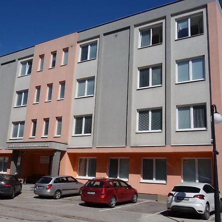 Apartmany Alzuz ルジョムベロク エクステリア 写真